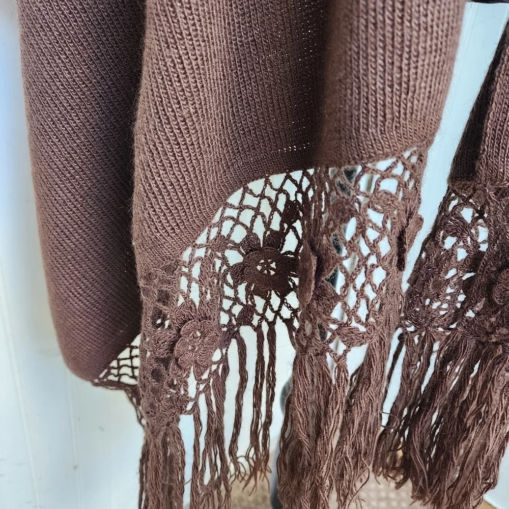 Neck Scarf Wrap Hand Crochet Cozy Brown Flowers Knit Detail Fringe 86